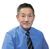 講師